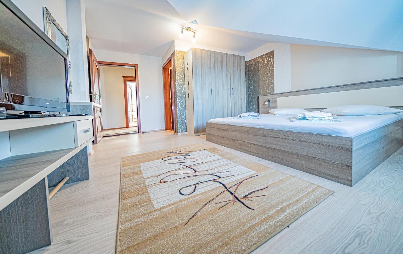 Pension Onix Vienna Airport Hotel Maria Ellend Ngoại thất bức ảnh