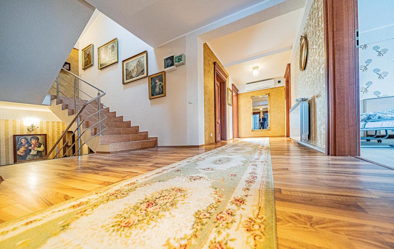 Pension Onix Vienna Airport Hotel Maria Ellend Ngoại thất bức ảnh