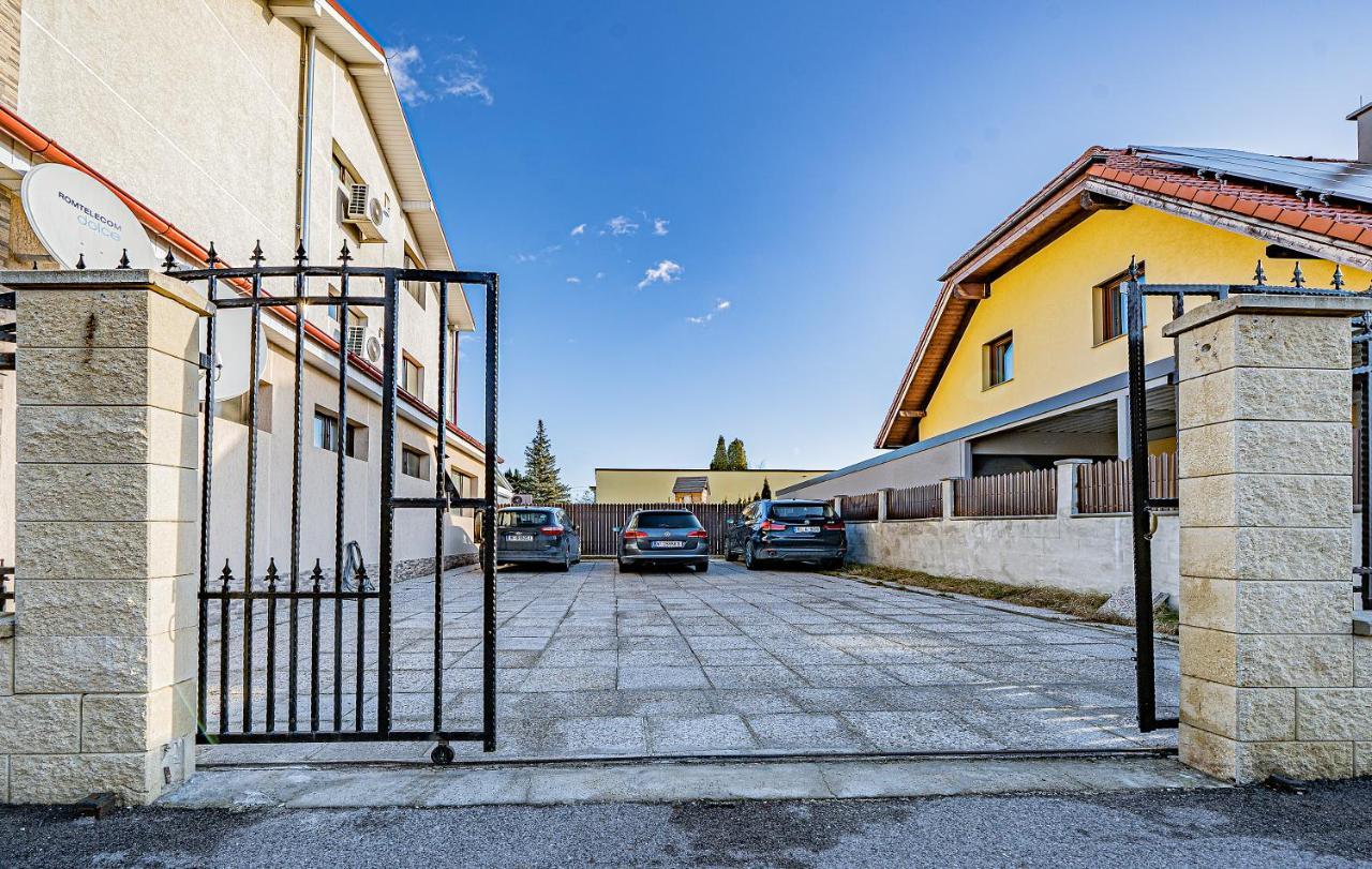 Pension Onix Vienna Airport Hotel Maria Ellend Ngoại thất bức ảnh